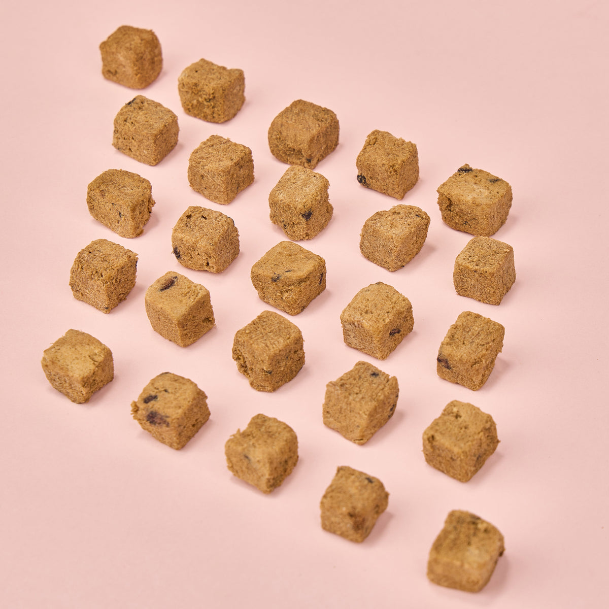 Waita Freeze Dried Lamb, Goat Milk & Blueberry Cubes 40g