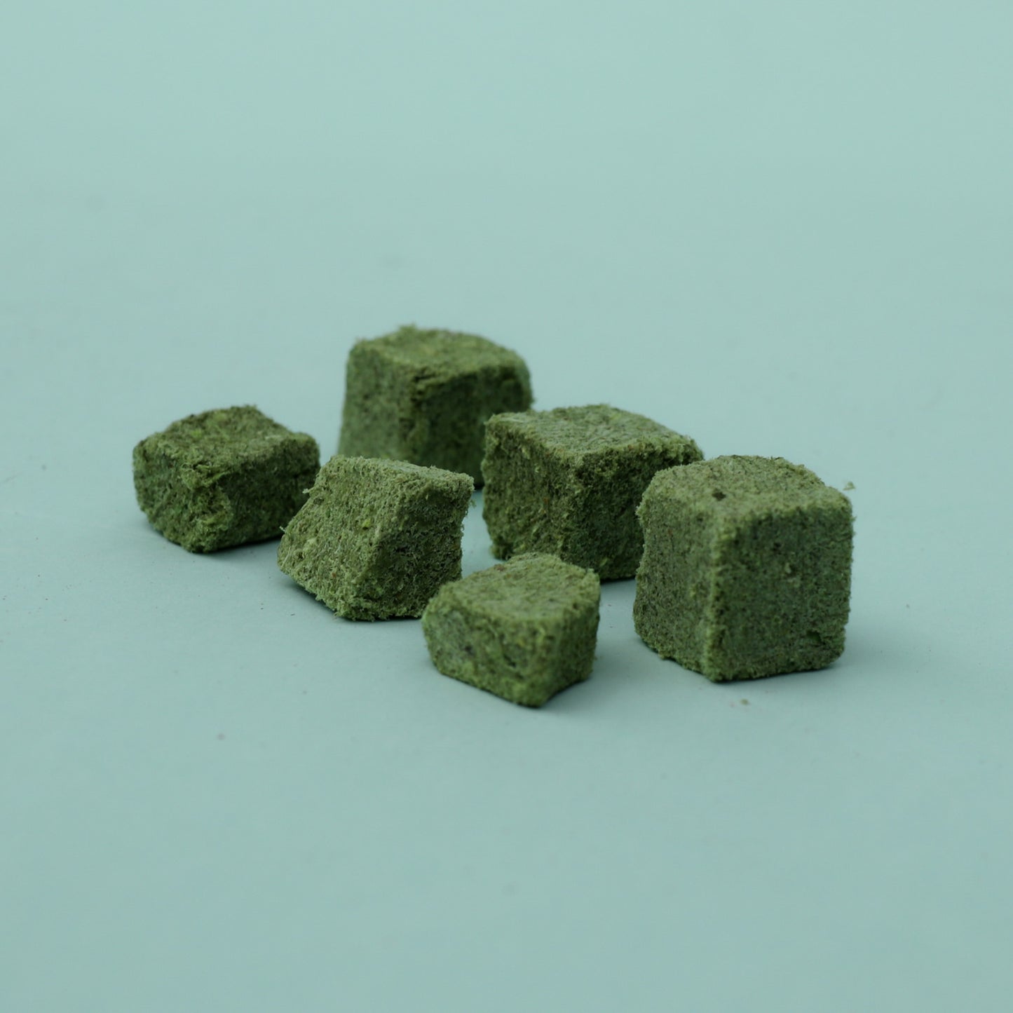 Waita Freeze-Dried Cat Grass Cubes (50g/500g)
