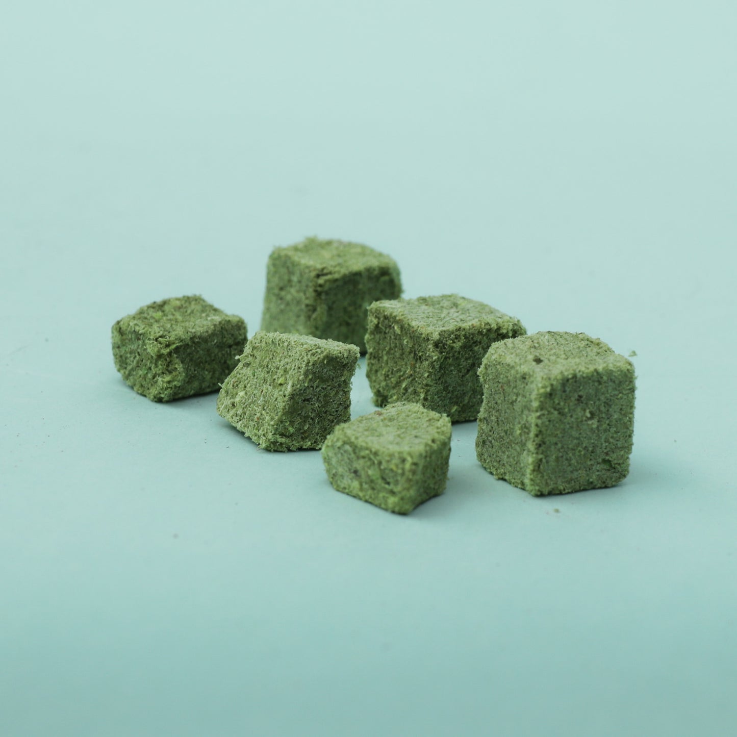 Waita Freeze-Dried Cat Grass Cubes (50g/500g)